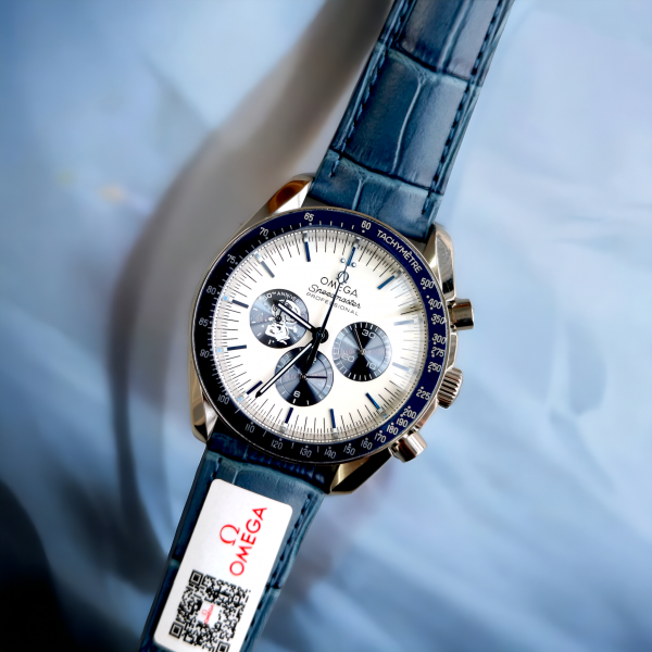 OMGA SPEEDMASTER 50 ANNIVERSARY EYE ON THE MOON LIMITED EDITION WHITE SILVER BLUE LEATHER WATCH