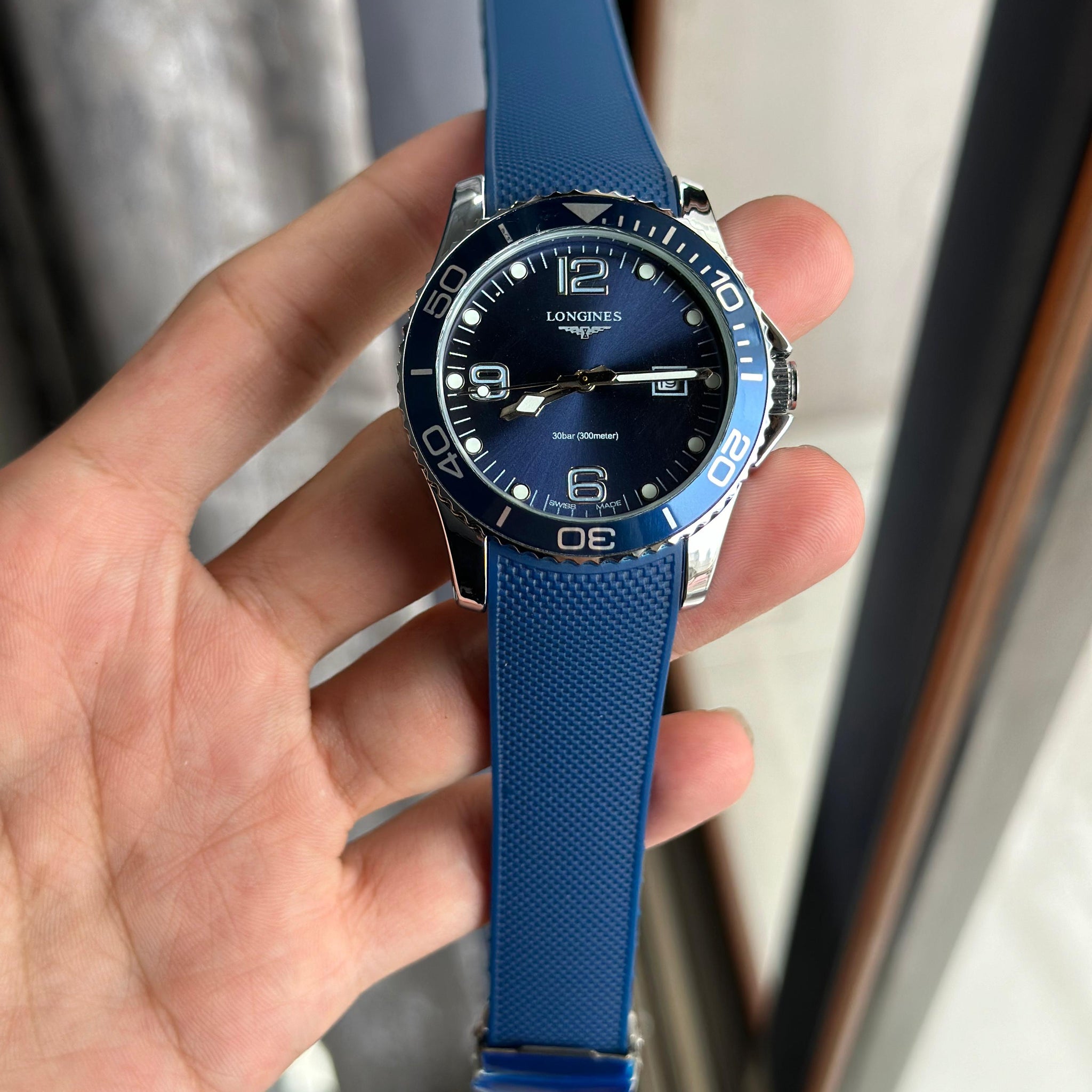 LGNS [HYDROCONQUEST] MID BLUE SILVER RUBBER WATCH