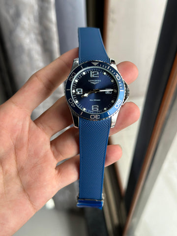 LGNS [HYDROCONQUEST] MID BLUE SILVER RUBBER WATCH