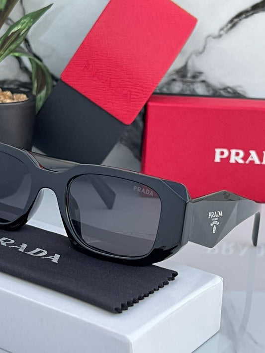 PRD BLACK FRAME WAYFARER SHAPE SUNGLASSES